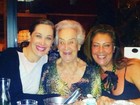 Em família: Claudia Raia publica foto com a mãe e a irmã
