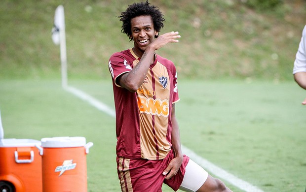 Jô no treino do Atlético-MG (Foto: Bruno Cantini / Site Oficial do Atlético-MG)