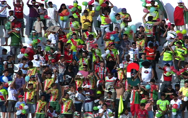Torcida confiante (Reprodução/ Arquivo TV Grande Rio 2013)