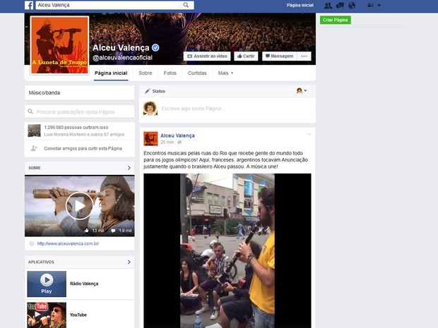 Alceu Valen&ccedil;a canta 'Anuncia&ccedil;&atilde;o' com turistas no Leblon, Zona Sul do Rio (Foto: Reprodu&ccedil;&atilde;o/Facebook)