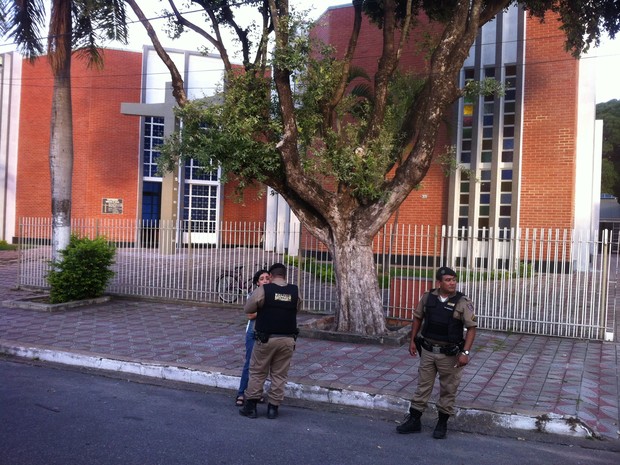 furto na igreja (Foto: Diego Souza/G1)