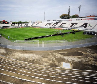 Ponte Preta x Corinthians Moisés Lucarelli (Foto: Marcos Ribolli)