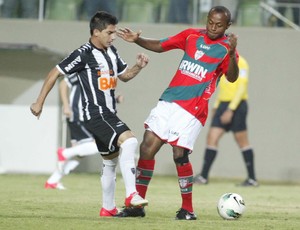 danilinho leo silva atlético-mg x portuguesa (Foto: Paulo Fonseca/Futura Press )
