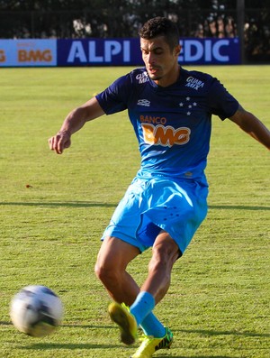Egídio Cruzeiro treino (Foto: Washington Alves / Light Press )