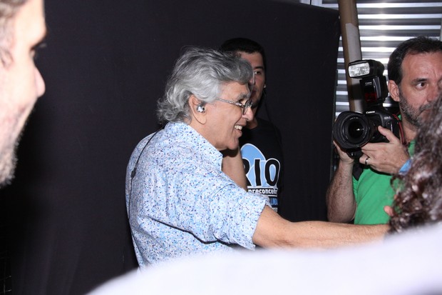 Caetano Veloso nos bastidores do show 'Rio Sem Preconceito' (Foto: Alex Palarea/Ag News)