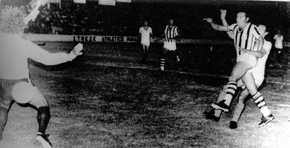 Foto do último gol de Adelino pelo Treze, marcado em 7 de maio de 1980 (Foto: Reprodução / Treze Futebol Clube: 80 Anos de História)