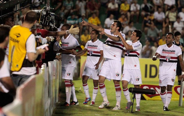 Rhodolfo gol São Paulo (Foto: Fernando Calzzani / Ag. Estado)