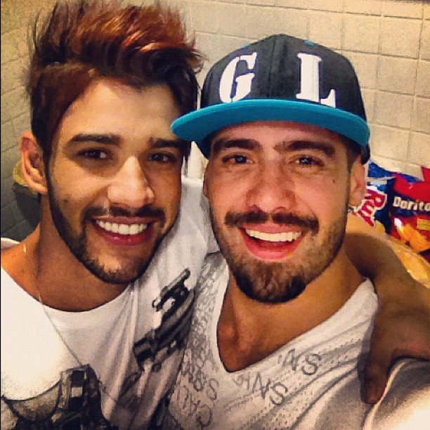 Gusttavo Lima com o ex-BBB Yuri (Foto: Instagram/ Reprodução)