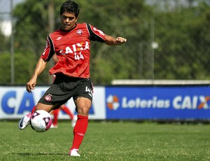Felipe, do Atlético-PR treina para o jogo contra o São Caetano (Foto: Gustavo Oliveira/Site oficial do Atlético-PR)