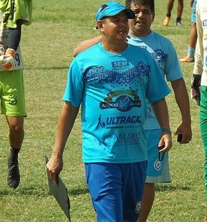Treinador Valdomiro, do Parnahyba (Foto: Renneé Fontenele/Portal Azulino )