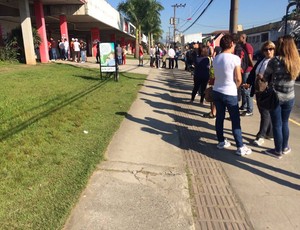 Fila ingresso Arena Joinville (Foto: Divulgação / JEC)