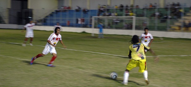 Santa Cruz-PB, Esporte de Patos, Campeonato Paraibano, 2ª divisão, Estádio da Graça (Foto: Richardson Gray / Globoesporte.com/pb) Santa Cruz-PB, Esporte de Patos, Campeonato Paraibano, 2ª divisão, Estádio da Graça (Foto: Richardson Gray / Globoesporte.com/pb)