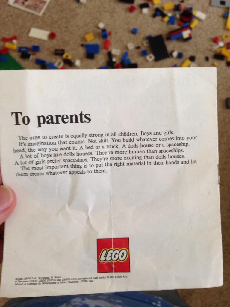 Instruções impressionantes do brinquedo Lego (Foto: Reprodução)