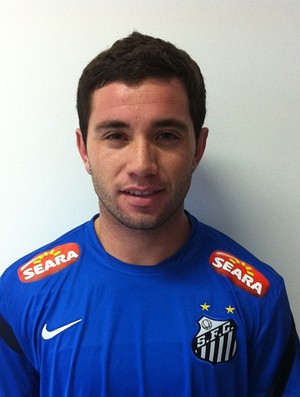 Eugênio Mena camisa do Santos (Foto: Divulgação Santos )