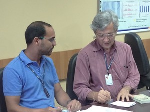 Jonas Rodrigues (E), pesquisador da UFRPE, explicou como o estudo foi feito (Foto: Luna Markman / G1) Jonas Rodrigues (E), pesquisador da UFRPE, explicou como o estudo foi feito (Foto: Luna Markman / G1)