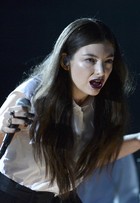 Lorde aparece dark no Grammy e recebe críticas: 'Atriz de filme de terror'