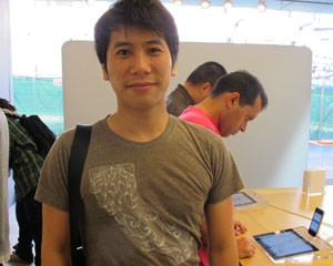 Ivan Tse foi à loja da Apple em San Francisco para tentar ver de perto o iPhone 5 (Foto: Laura Brentano/G1)