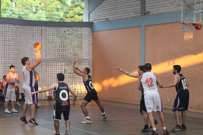 Kosmos x Liga - piauiense de basquete 2015 (Foto: Ramiro Pena)