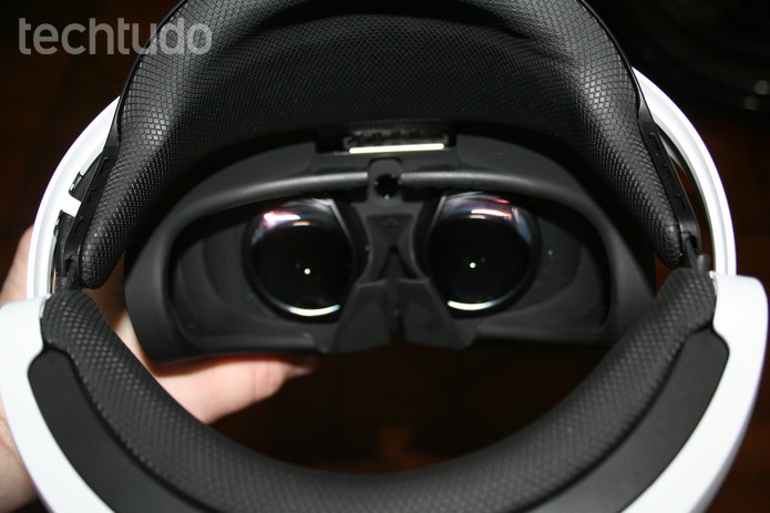 Detalhe interno do PS VR- com marca (Foto: Felipe Vinha/Techtudo ) Detalhe interno do PS VR- com marca (Foto: Felipe Vinha/Techtudo )