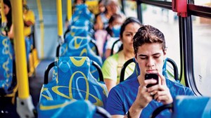 Brasil termina 2013 com 271 milhões de celulares - Época Negócios