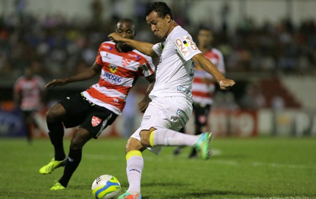 Leandro Damião, Linense x Santos (Foto: Célio Messias/Agência Estado)