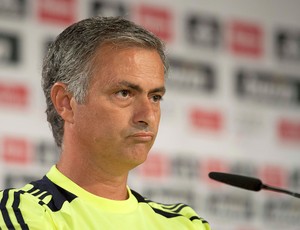 José Mourinho na coletiva do Real Madrid (Foto: AFP)