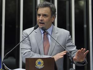 Aécio Neves (PSDB-MG) na tribuna do Senado (Foto: Lia de Paula/Ag. Senado)