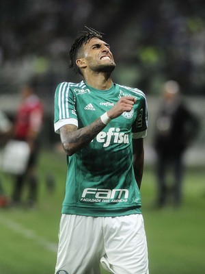 Apesar do tropeço, Palmeiras celebra rodada favorável na briga pelo G-4