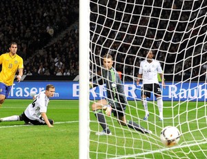 Gol de Elmander contra a Alemanha (Foto: Agência EFE)