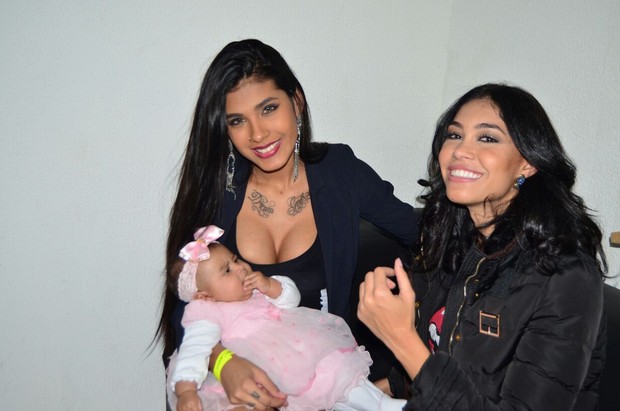 Ego Mc Pocahontas Leva Filha A Evento Apos Susto Com Tiros Em Show Noticias De Famosos Cena de sexo com sonia braga em aquarius deixou ator nervoso. ego globo