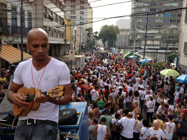 Blocos fizerám pré-carnaval neste sábado na Zona Portuária do Rio (Foto: Janaína Carvalho/G1)