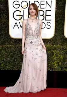 Emma Stone de Valentino e joias Tiffany & Co.