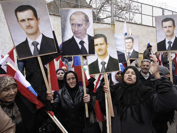 A Rússia é a principal aliada do presidente sírio Bashar al-Assad (Foto: AP Photo/Muzaffar Salman)