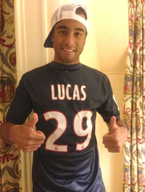 Lucas, PSG (Foto: Reprodução / Twitter)