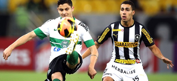 Gabriel Botafogo e Coritiba (Foto: Satiro Sodré / SSPress) Gabriel Botafogo e Coritiba (Foto: Satiro Sodré / SSPress)