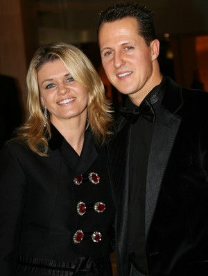 Michael Schumacher com a esposa Corinna em 2006 (Foto: Getty Images)