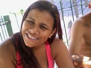 Camila Maria Aparecida foi morta a tiros na zona leste (Foto: Reprodução/Facebook)