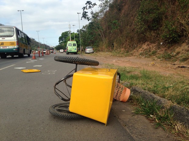 Vendedor de picolé morreu após ser atropelado em acostamento de rodovia (Foto: Thiago Sobrinho/ Residência Rede Gazeta)