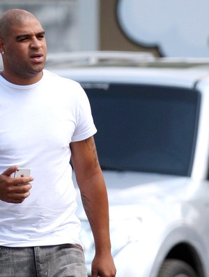 Adriano se despedindo do Flamengo (Foto: Cezar Loureiro / Ag&ecirc;ncia O Globo)