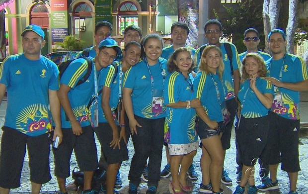 Voluntários auxiliaram torcedores durante jogos em Manaus (Foto: Bom Dia Amazônia)