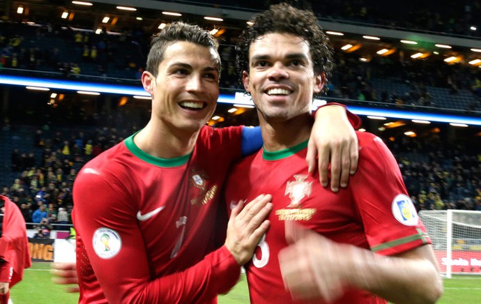 Pepe e Cristiano Ronaldo Comemoração Portugal (Foto: FPF / Francisco Paraíso) Pepe e Cristiano Ronaldo Comemoração Portugal (Foto: FPF / Francisco Paraíso)