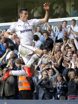 Gareth Bale gol Tottenham (Foto: AFP)