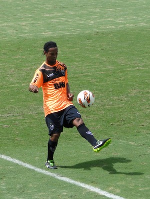 Ronaldinho Gaúcho, meia do Atlético-MG (Foto: Valeska Silva / Globoesporte.com)