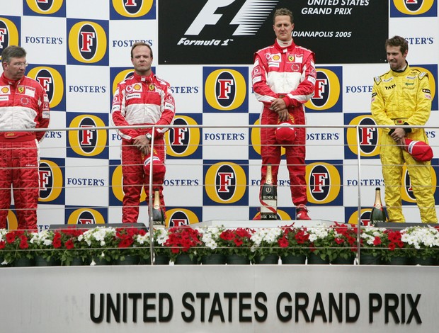 Ross Brawn Rubens Barrichello Michael Schumacher Tiago Monteiro pódio GP Estados Unidos Fórmula 1 2005 (Foto: Agência Getty) Ross Brawn Rubens Barrichello Michael Schumacher Tiago Monteiro pódio GP Estados Unidos Fórmula 1 2005 (Foto: Agência Getty)