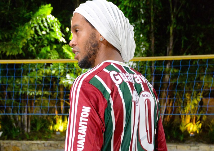 Ronaldinho Gaúcho camisa Fluminense (Foto: Alexandre Vidal / Agência FotoBR)