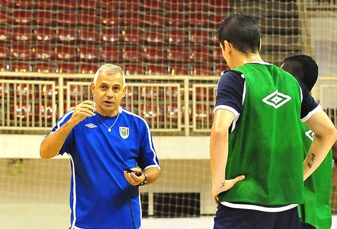 Serginho Schiochet técnico Concórdia futsal (Foto: Ricardo Artifon/ACF)