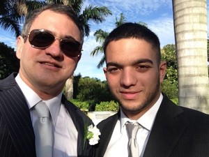 G Padre Excomungado Celebra Casamento Gay Em Vit Ria Not Cias Em