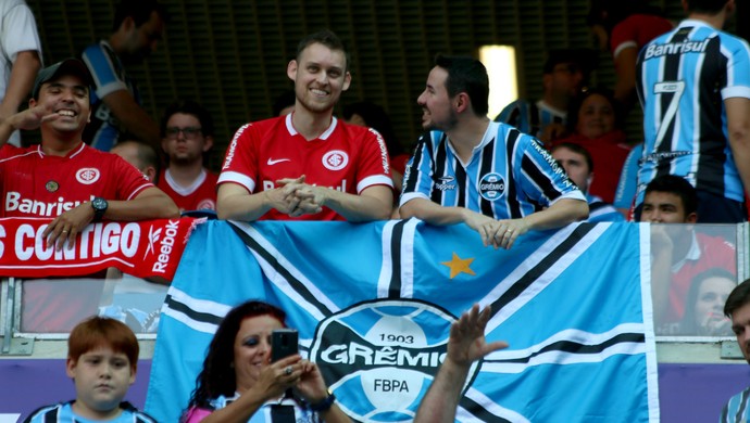 Gre-Nal torcida mista Gauchão Inter e Grêmio (Foto: Diego Guichard/GloboEsporte.com) Gre-Nal torcida mista Gauchão Inter e Grêmio (Foto: Diego Guichard/GloboEsporte.com)