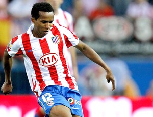 Paulo Assunção na partida do Atlético de Madri (Foto: Getty Images)