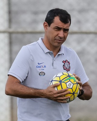 Corinthians cogita iniciar temporada com Fábio Carille como técnico